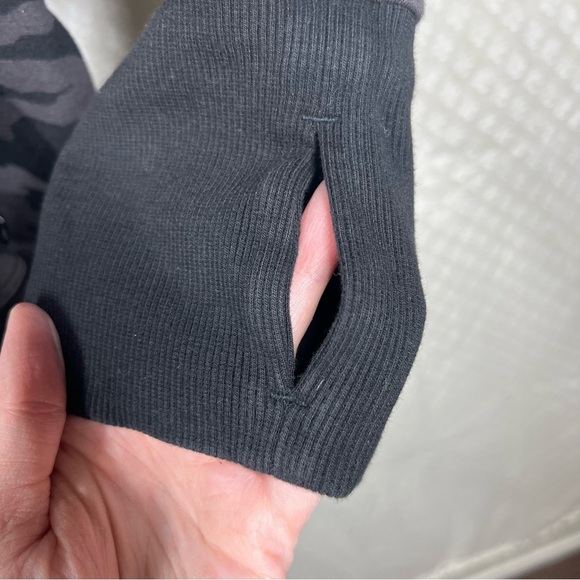 Athleta Black Camo Triumph Crew Neck Pocket Sweatshirt - Picture 3 of 6